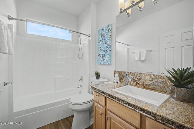 3211 E GLENEAGLE Drive, Chandler, AZ 85249