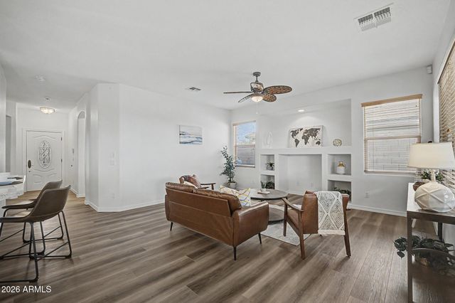 3211 E GLENEAGLE Drive, Chandler, AZ 85249