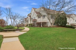 324 New Haven Drive 324, Cary, IL 60013