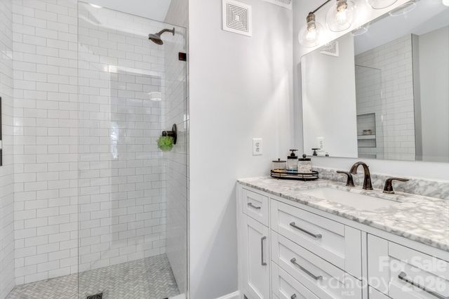 2601 Sagamore Lane, Asheville, NC 28806
