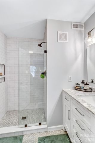 2601 Sagamore Lane, Asheville, NC 28806
