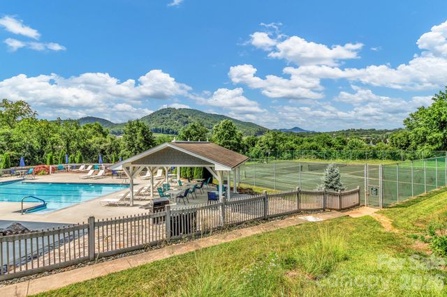2601 Sagamore Lane, Asheville, NC 28806