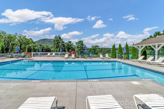 2601 Sagamore Lane, Asheville, NC 28806