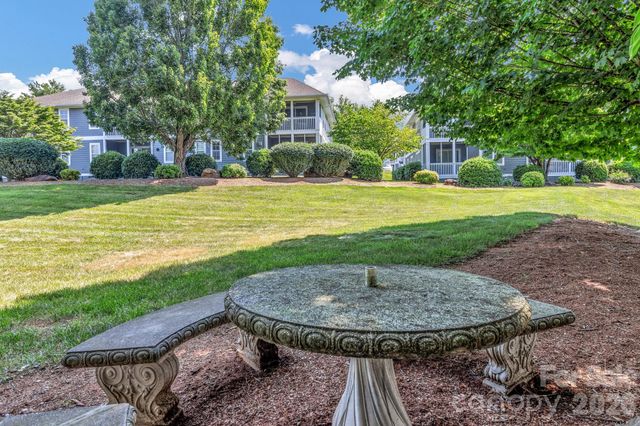 2601 Sagamore Lane, Asheville, NC 28806