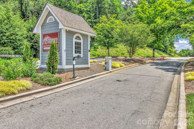 2601 Sagamore Lane, Asheville, NC 28806