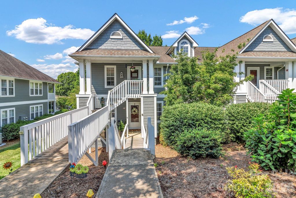 2601 Sagamore Lane, Asheville, NC 28806