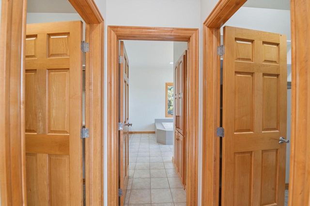 1529 SILVER MAPLE DRIVE, De Pere, WI 54115