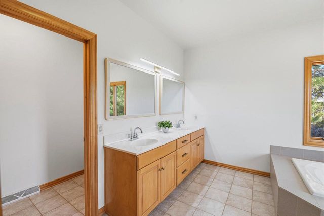 1529 SILVER MAPLE DRIVE, De Pere, WI 54115