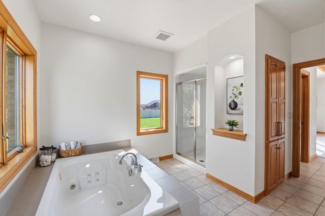 1529 SILVER MAPLE DRIVE, De Pere, WI 54115