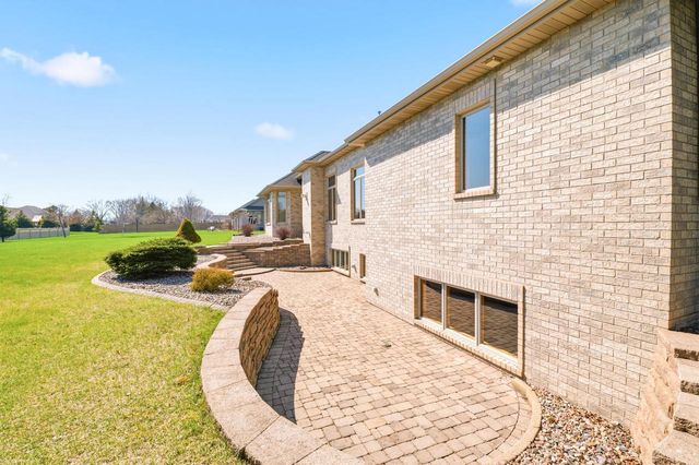 1529 SILVER MAPLE DRIVE, De Pere, WI 54115
