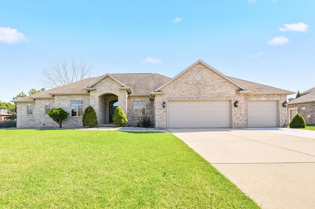 1529 SILVER MAPLE DRIVE, De Pere, WI 54115