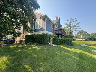 600 Stone Brook Court 600, Elk Grove Village, IL 60007