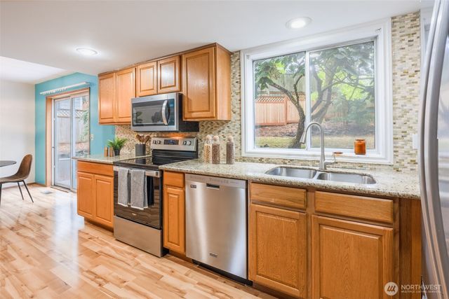 3709 S 284th Place, Auburn, WA 98001
