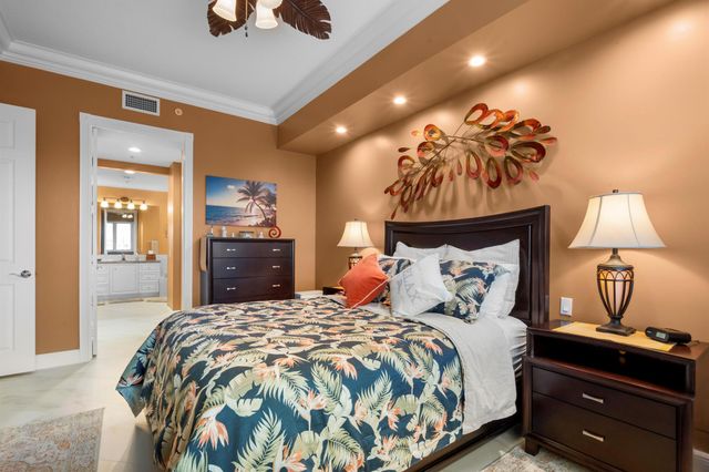 8 Harbour Isle Drive E 5, Fort Pierce, FL 34949