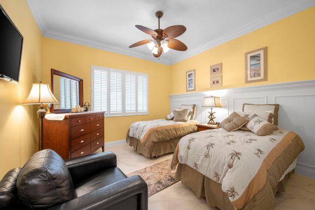 8 Harbour Isle Drive E 5, Fort Pierce, FL 34949