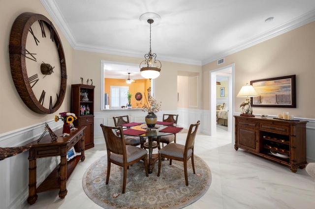 8 Harbour Isle Drive E 5, Fort Pierce, FL 34949