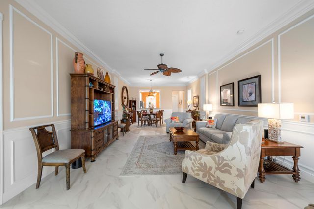 8 Harbour Isle Drive E 5, Fort Pierce, FL 34949