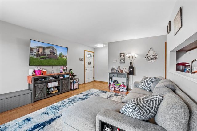 7932 164th Court 251, Tinley Park, IL 60477