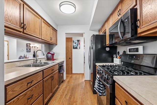 7932 164th Court 251, Tinley Park, IL 60477