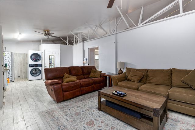 11334 S US HIGHWAY 181 3, San Antonio, TX 78223