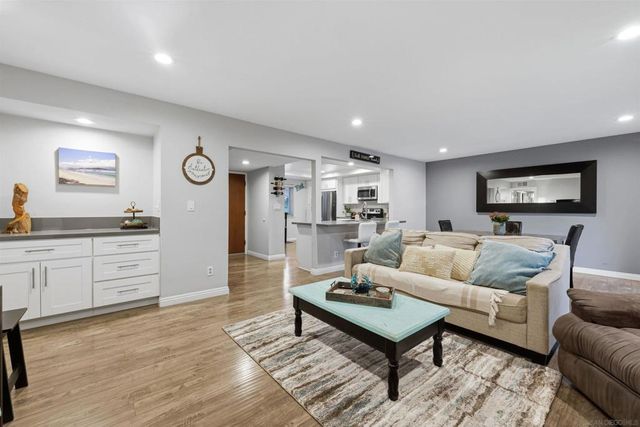 12089 Caminito Campana, San Diego, CA 92128