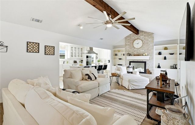 5037 Maylands Dr, Corpus Christi, TX 78413