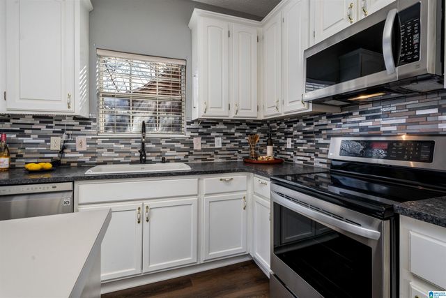 109 CANYON TRAIL, Pelham, AL 35124