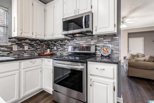 109 CANYON TRAIL, Pelham, AL 35124