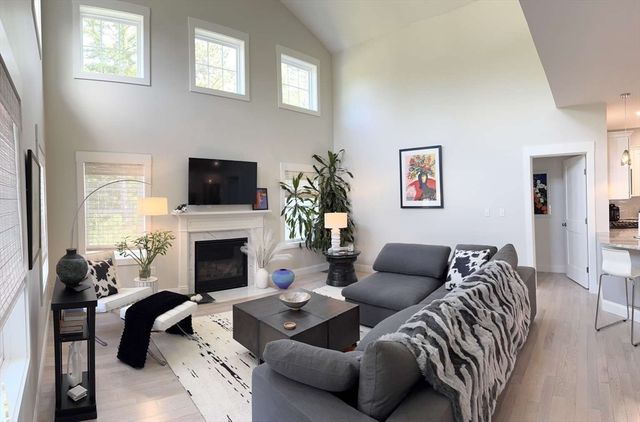 32 Starboard Drive 32, Wareham, MA 02532
