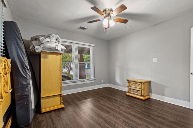 1601 W Bond Street, Denison, TX 75020
