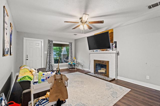 1601 W Bond Street, Denison, TX 75020