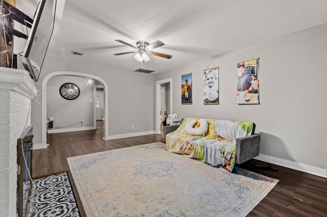 1601 W Bond Street, Denison, TX 75020
