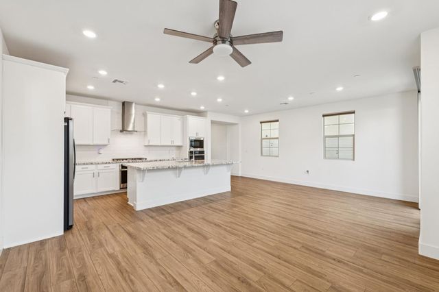 10458 Oboe Way, Elk Grove, CA 95757