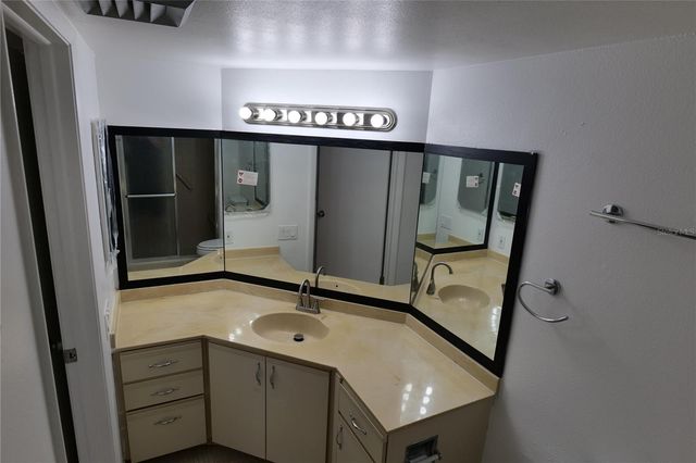 2333 FEATHER SOUND DRIVE A607, Clearwater, FL 33762