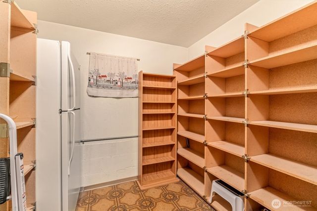 18123 60th Avenue W, Lynnwood, WA 98037