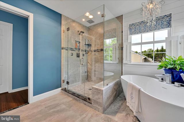 106 WOODBRIDGE CT, Sellersville, PA 18960
