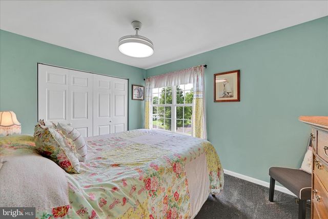 106 WOODBRIDGE CT, Sellersville, PA 18960