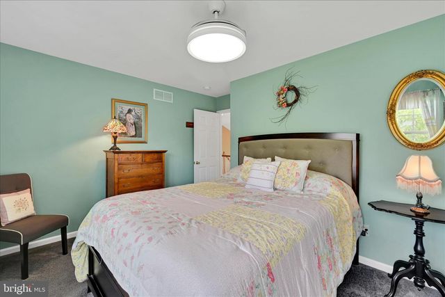 106 WOODBRIDGE CT, Sellersville, PA 18960