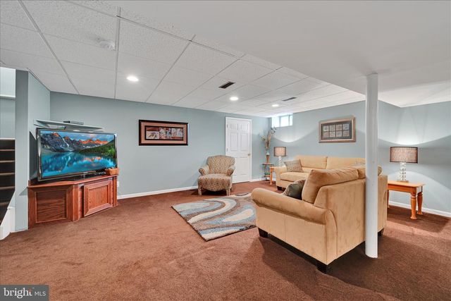 106 WOODBRIDGE CT, Sellersville, PA 18960
