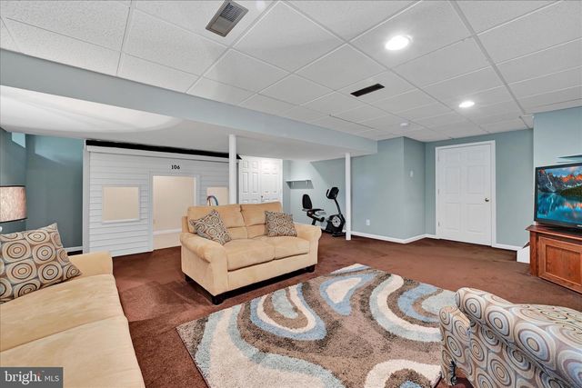 106 WOODBRIDGE CT, Sellersville, PA 18960
