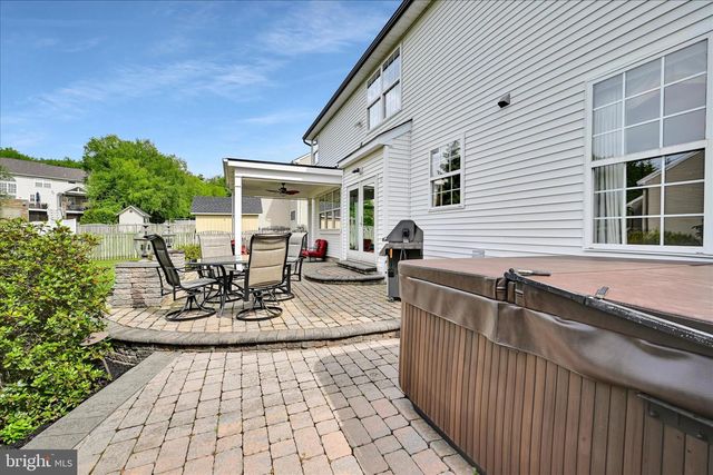 106 WOODBRIDGE CT, Sellersville, PA 18960