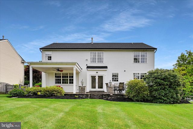 106 WOODBRIDGE CT, Sellersville, PA 18960
