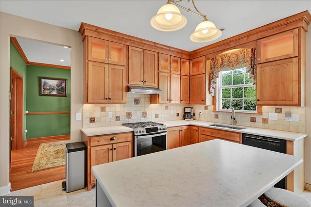 106 WOODBRIDGE CT, Sellersville, PA 18960