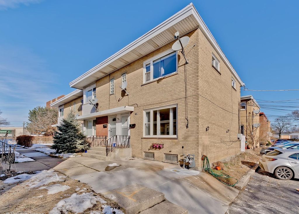 9515 Gross Point Road D, Skokie, IL 60076