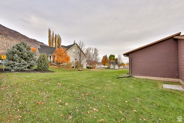 9506 N 4000 W, Cedar Hills, UT 84062
