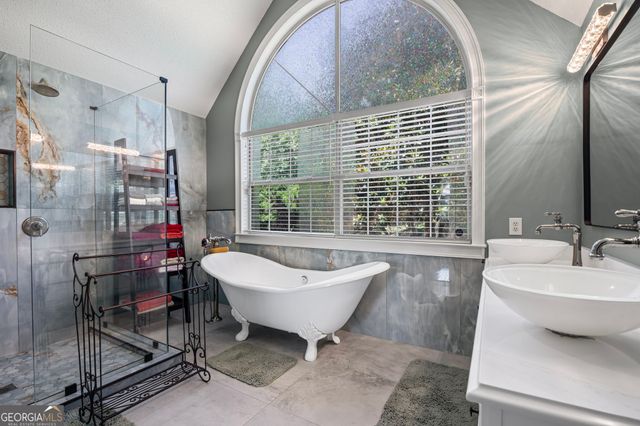 12189 Lauren Way, Fayetteville, GA 30215