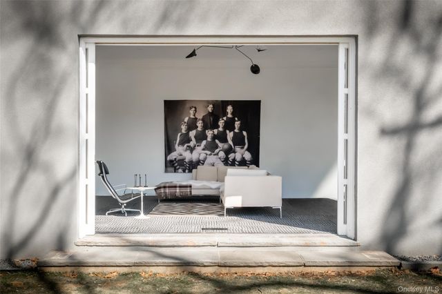 72 Lookout Road, Tuxedo Park, NY 10987