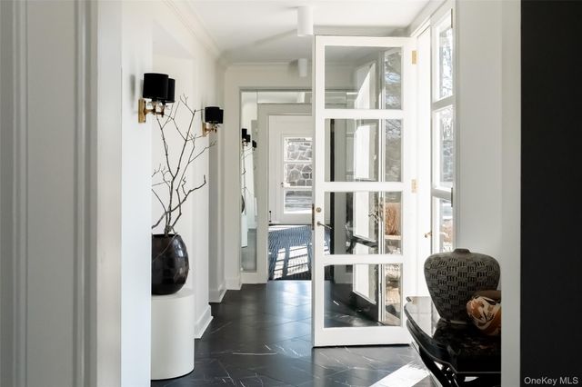 72 Lookout Road, Tuxedo Park, NY 10987