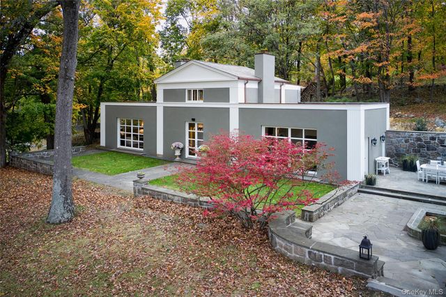 72 Lookout Road, Tuxedo Park, NY 10987