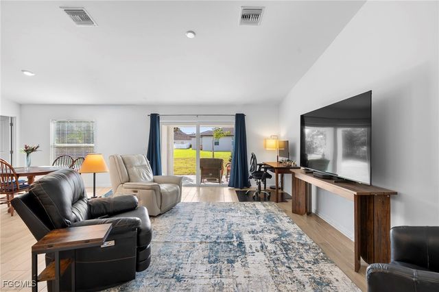 114 SW 13th ST, Cape Coral, FL 33991